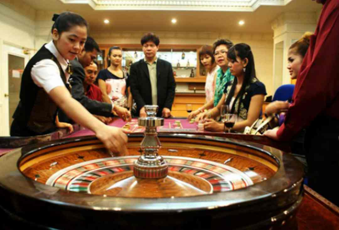 Vòng quay Roulette luôn hấp dẫn cược thủ tại Casino Crown Poipet